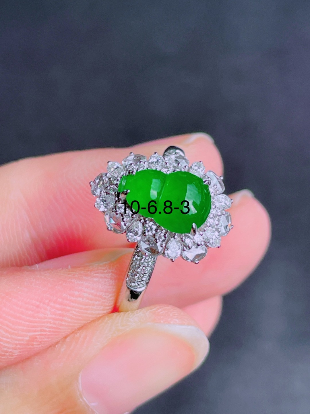 ️高冰绿葫芦戒指 晶莹剔透，新颖时尚，品相，10-6.8-3