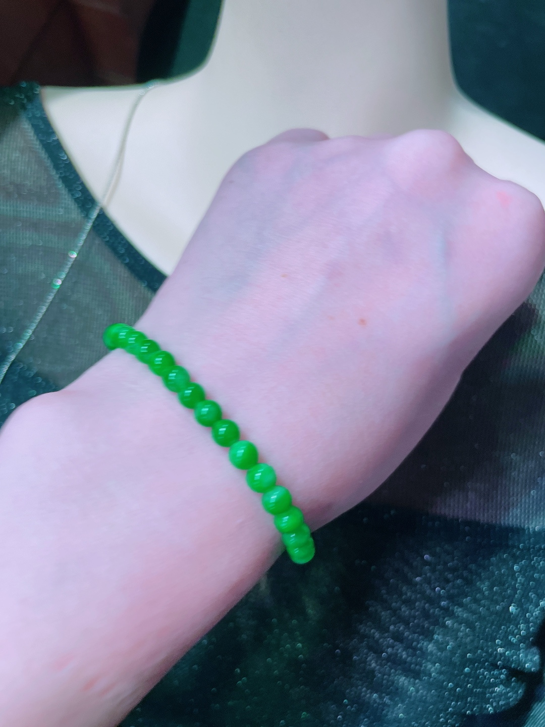 ️高冰绿珠子手串，晶莹剔透，新颖时尚，4.4-5