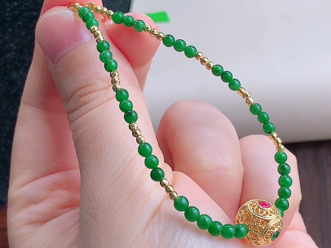️ 18K金伴钻满绿转运珠+转运球手链，尺寸取一3.3mm，长度194mm，包A附证书