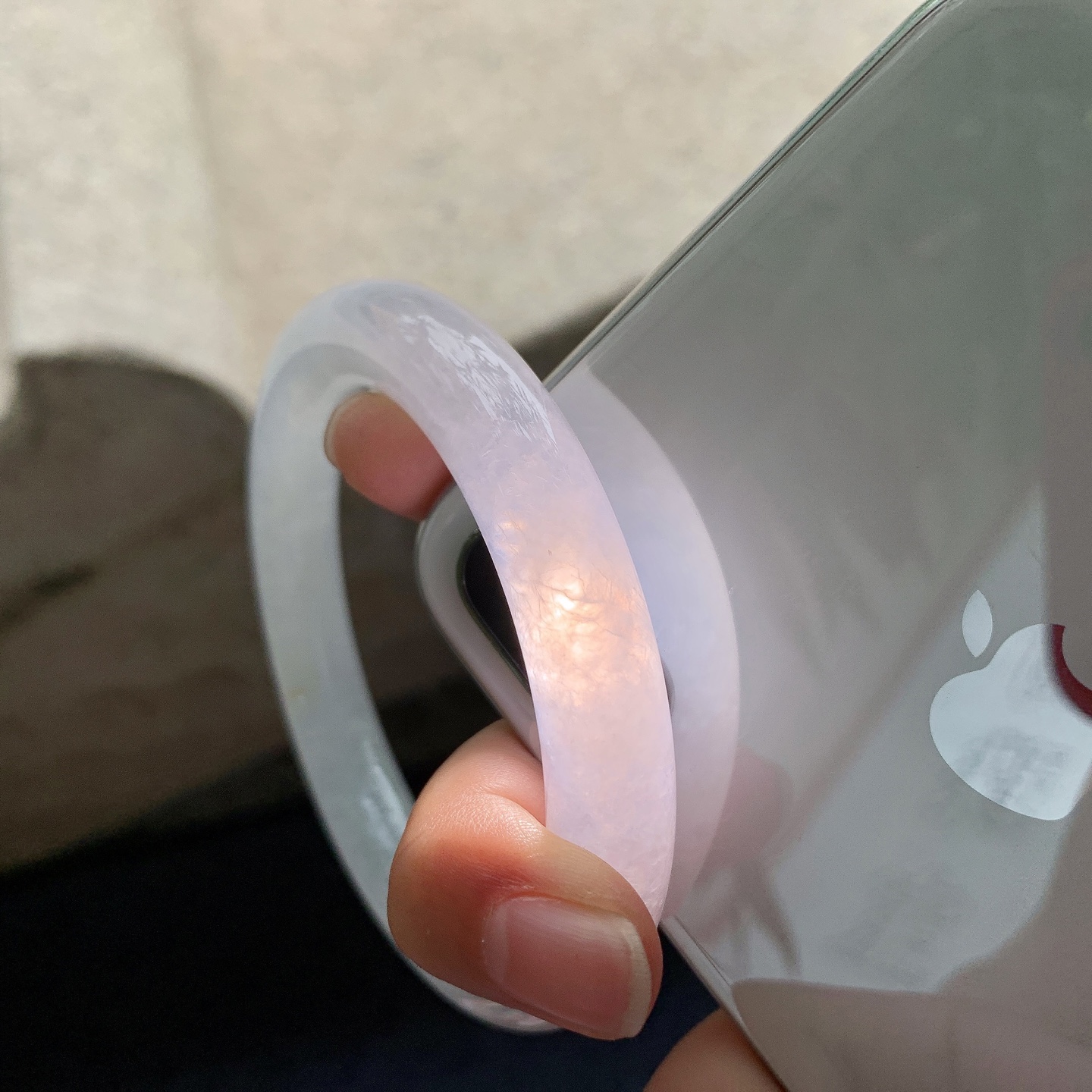圆条55 56，圈口56.1/10.4/10.5，编码BA080409，冰糯底色，水润，种老，细腻，打灯有絮线