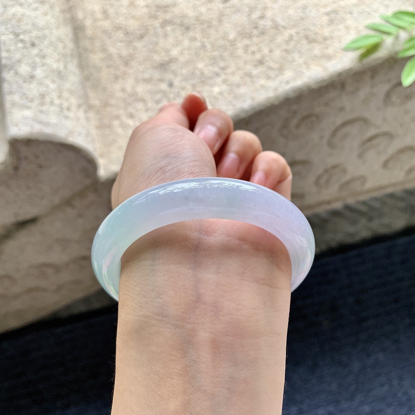 正圈53 54，圈口54/11/8.8，编码AD080414，糯冰春彩，水润，种老，细腻，无裂。