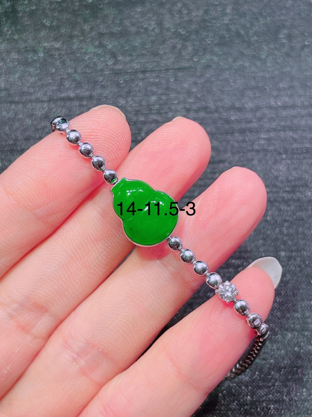 ️高冰绿葫芦手链，晶莹剔透，新颖时尚，品相，14-11.5-3