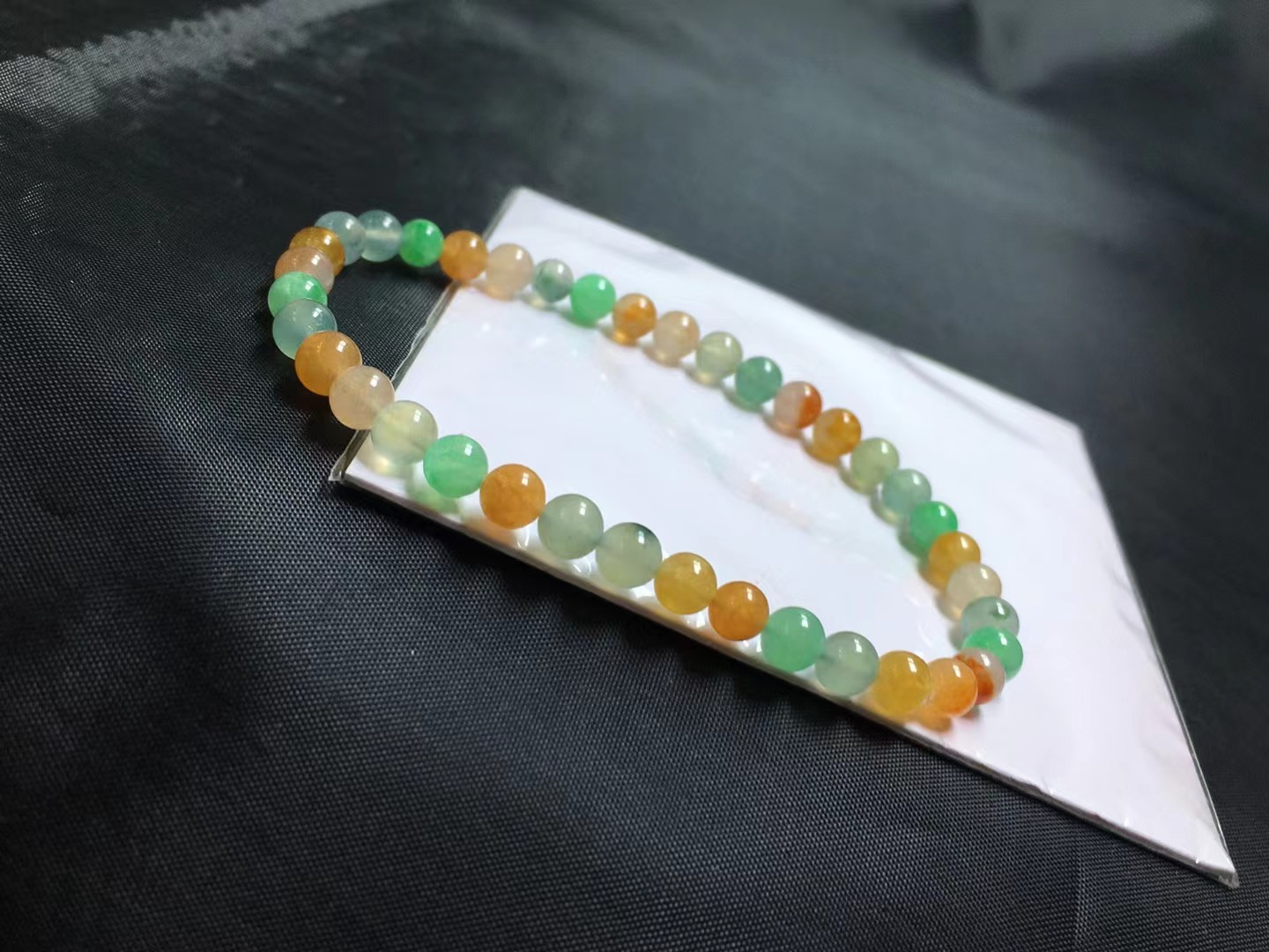 ️ 三彩手链，卡5mm，38颗，种好，玉质细腻，均匀，色彩斑斓，颗颗精选