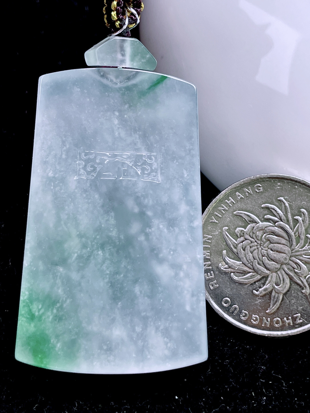 ️ 冰种飘绿花件 花色灵动，油润起胶 尺寸：43.3/27/5.7