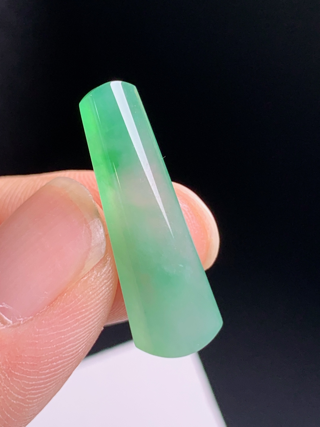 ️ 冰飘绿无事牌裸石，种老色艳，质地温润，端庄大气，裸石26-8.5-4.5