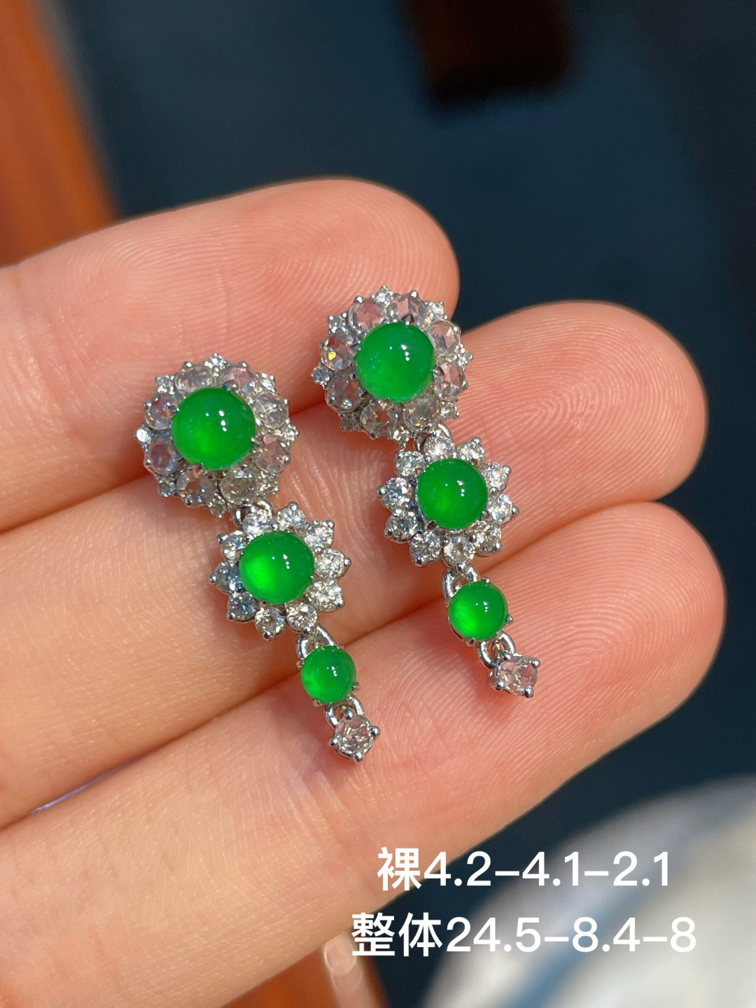 ️阳绿蛋面耳坠 无裂 18k金镶嵌，24.5-8.4-8
