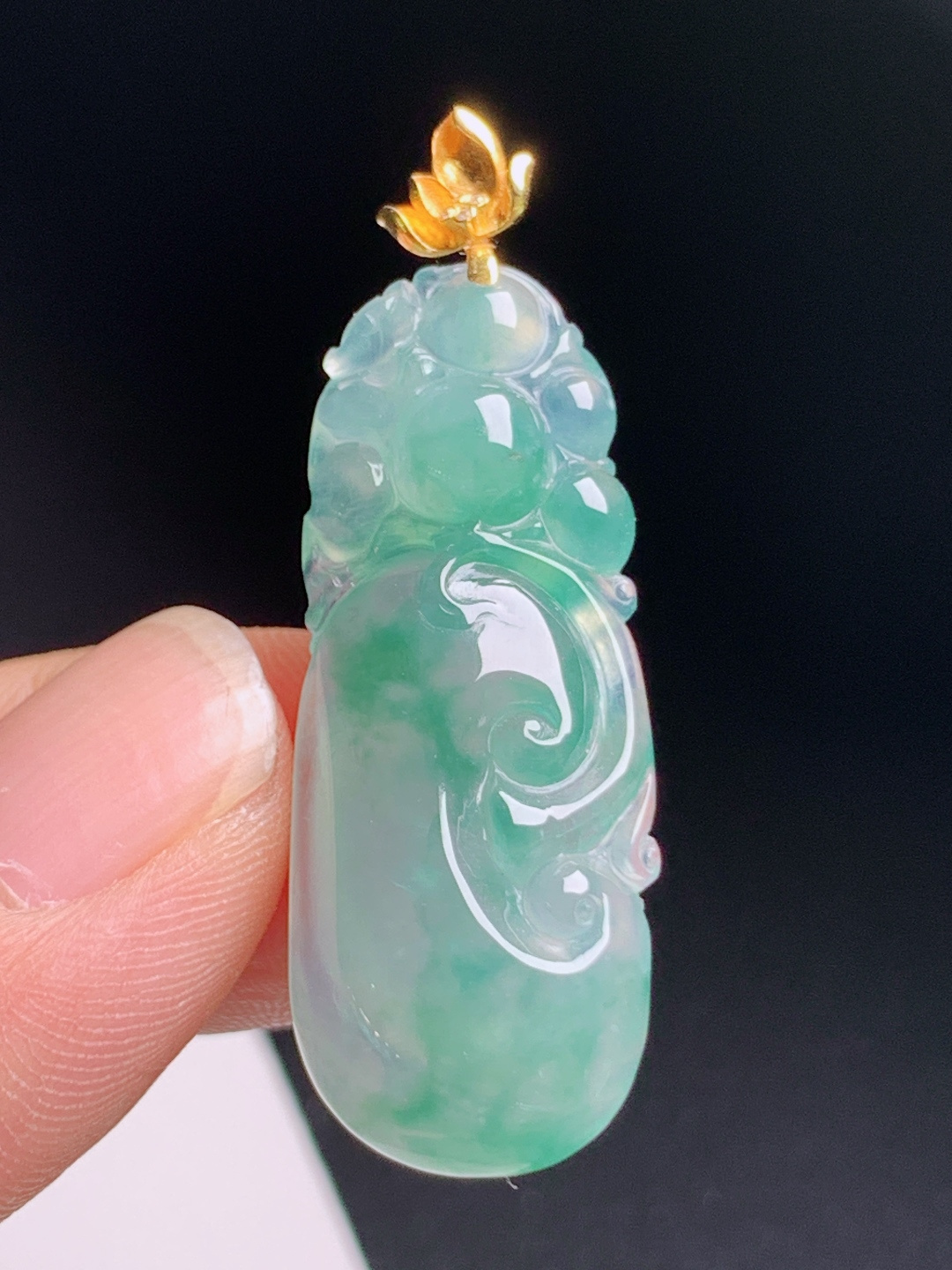 冰飘绿如意吊坠，冰透飘花，金扣雅致，顺心如意，裸石34.2-13.9-5.841.1，530803