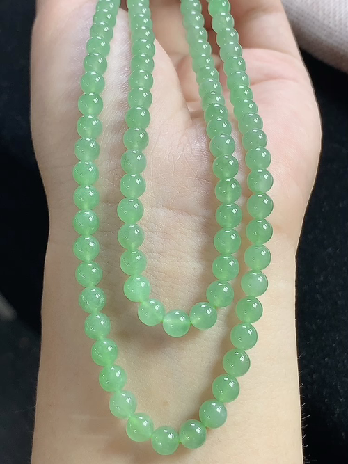 冰晴绿玉珠项链，尺寸5.0mm，128颗，d04xtg