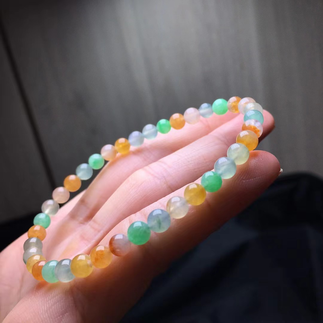 ️ 三彩手链，卡5mm，38颗，种好，玉质细腻，均匀，色彩斑斓，颗颗精选
