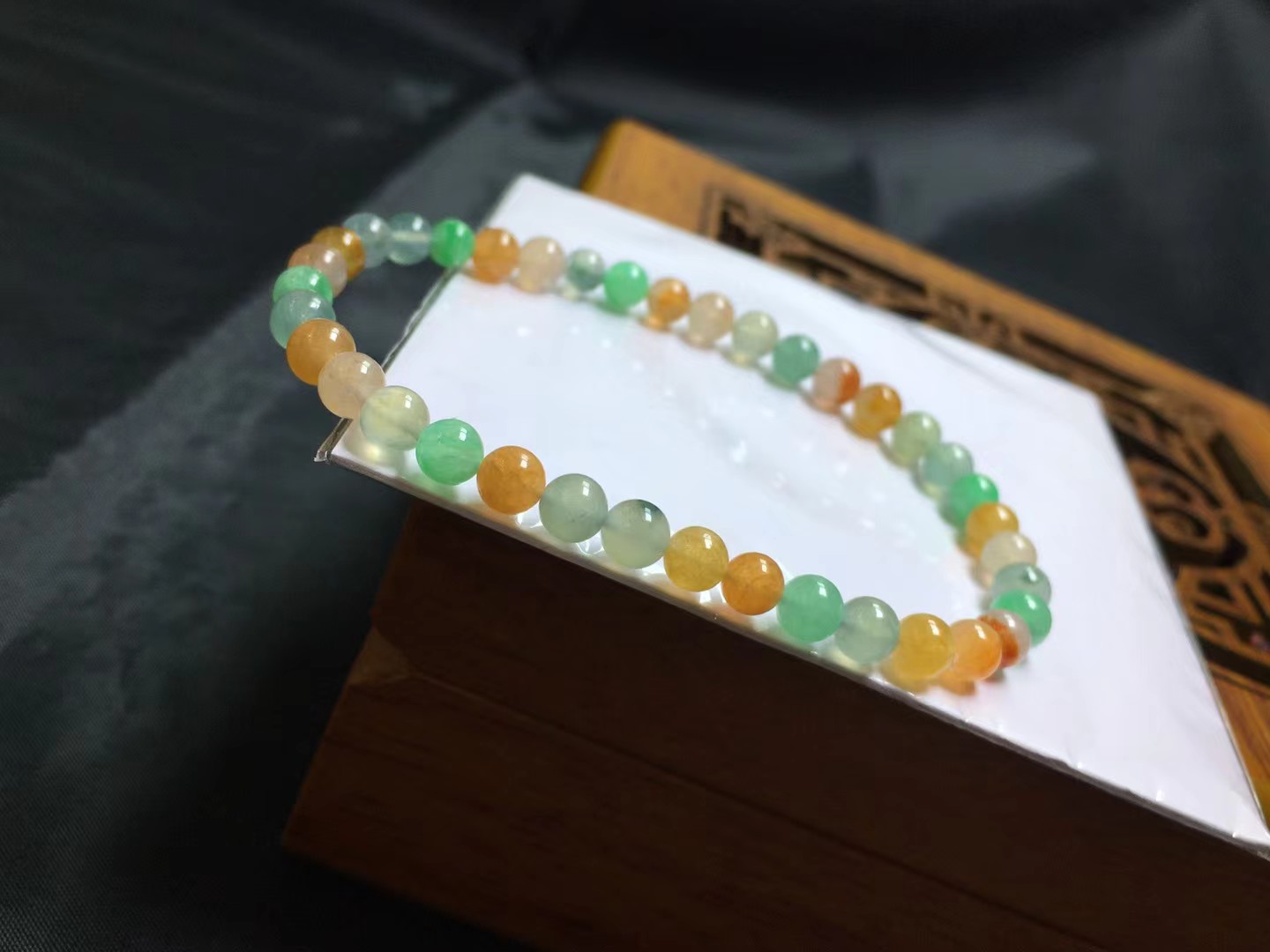 ️ 三彩手链，卡5mm，38颗，种好，玉质细腻，均匀，色彩斑斓，颗颗精选