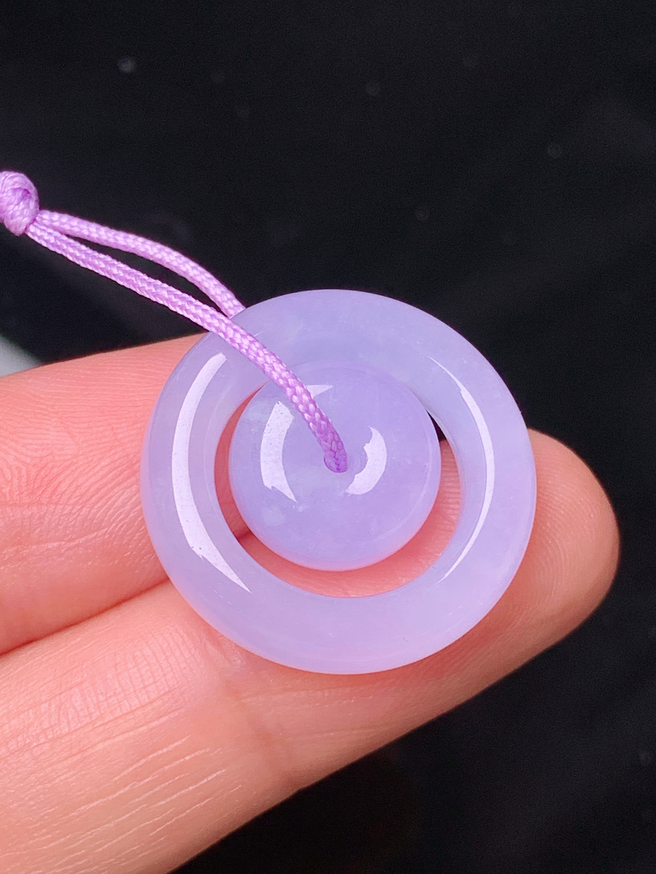 紫罗兰子母扣吊坠 玉质细腻 色泽艳丽清新 水润亮眼 整体尺寸21.3*5.5 b1
