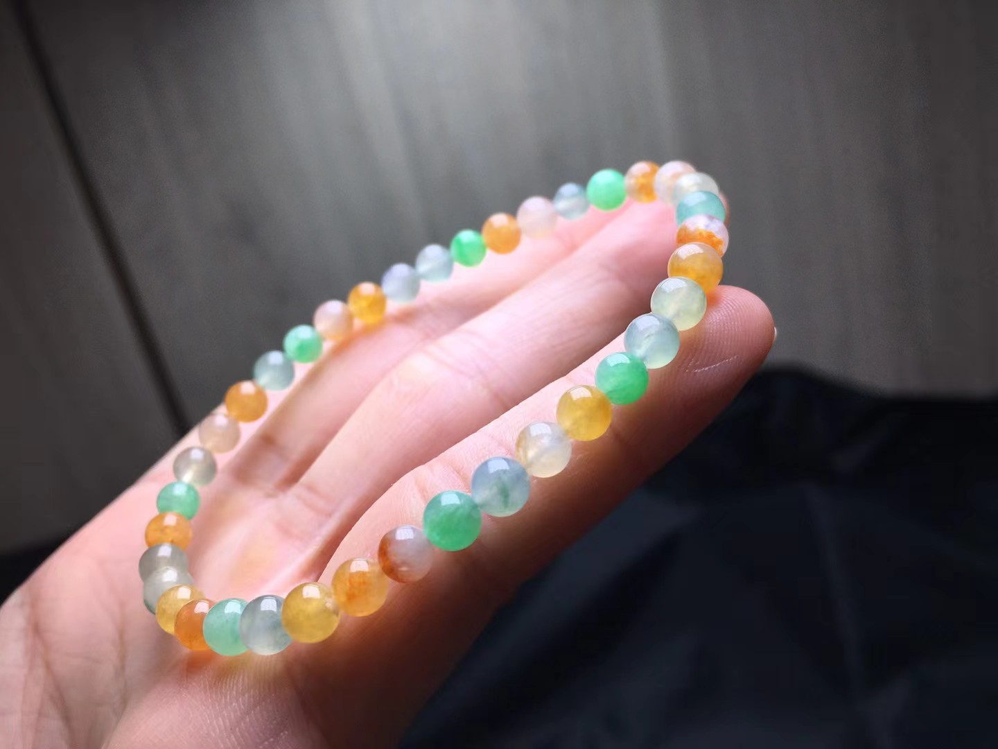 ️ 三彩手链，卡5mm，38颗，种好，玉质细腻，均匀，色彩斑斓，颗颗精选