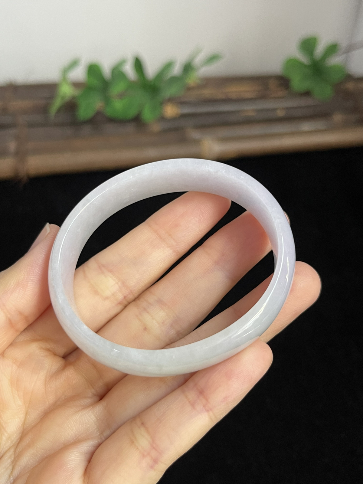 贵妃镯51圈口，翡翠手镯