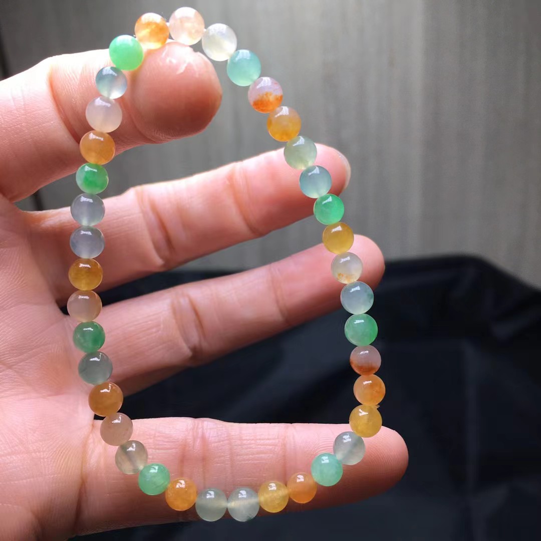 ️ 三彩手链，卡5mm，38颗，种好，玉质细腻，均匀，色彩斑斓，颗颗精选