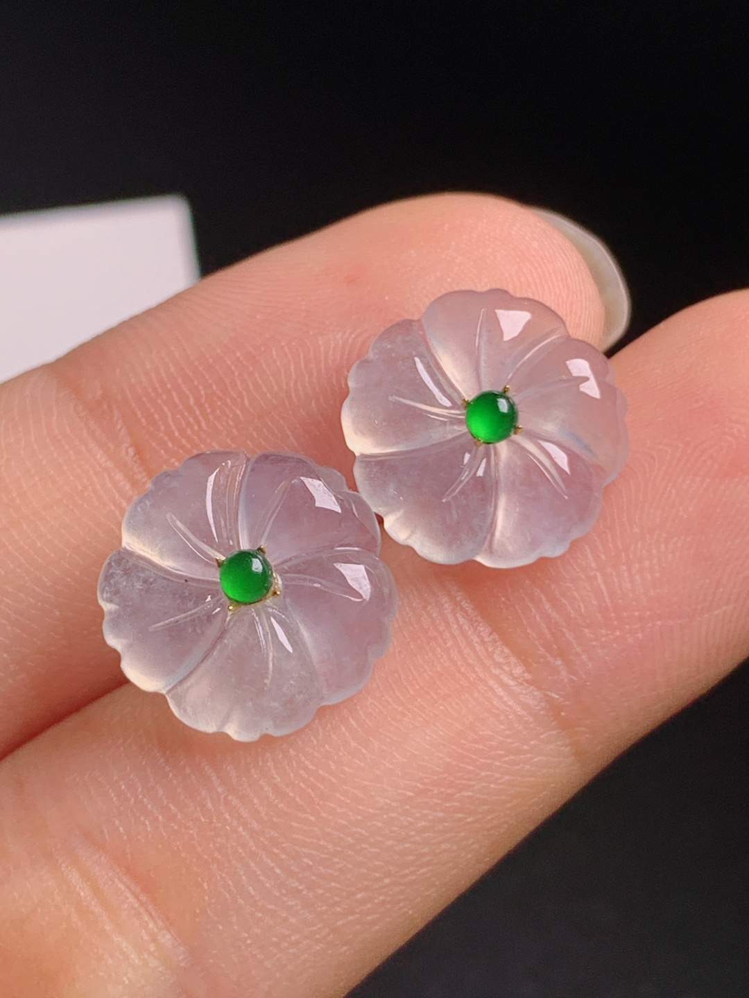 高冰小花耳钉，冰透干净，绿珠点睛，清新雅致，裸石12.5-3.2，530803