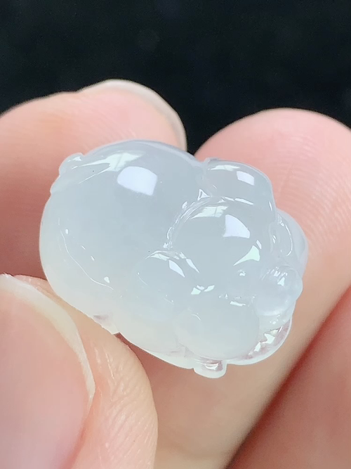 冰种招财猪，无裂，尺寸16.8-12.1-8.6mm，d04sld