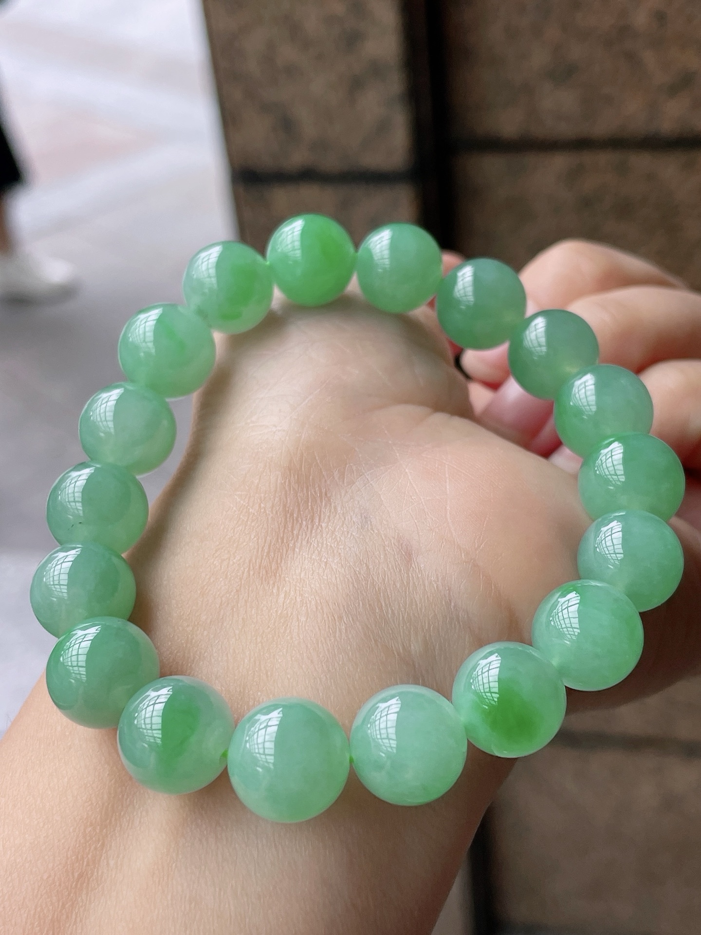 ️ 冰种阳绿手链 色泽浓郁，油润冰胶 尺寸：11.8