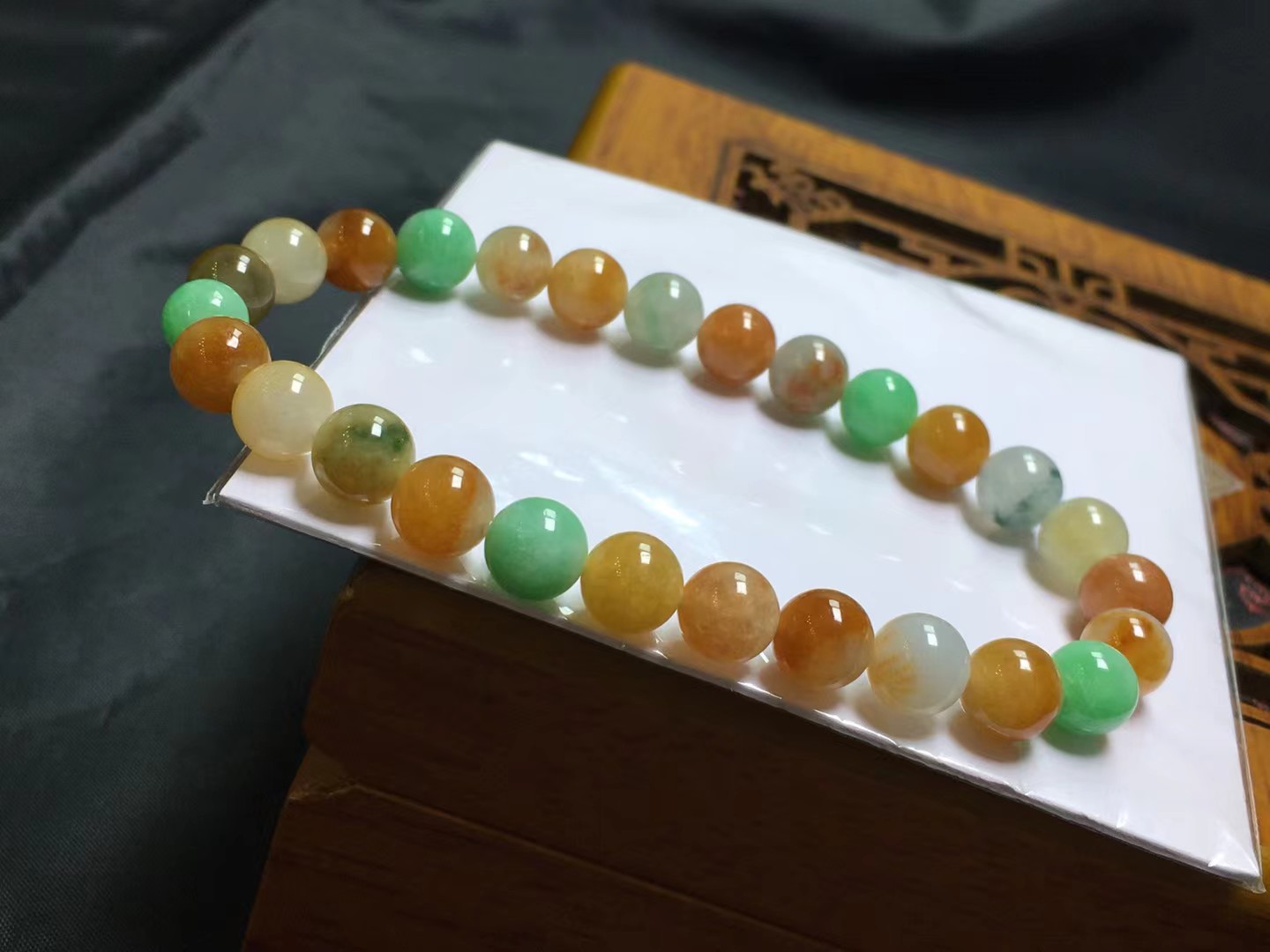 ️ 三彩手链，卡7.4mm，27颗，种好，玉质细腻，色彩斑斓，颗颗精选，耐看