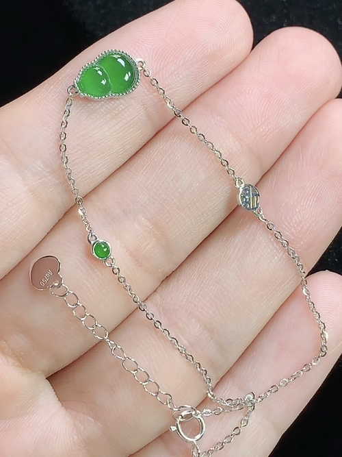 18k金镶满绿葫芦手链，裸石尺寸8.2-6.6-2.5mm，d04xnr