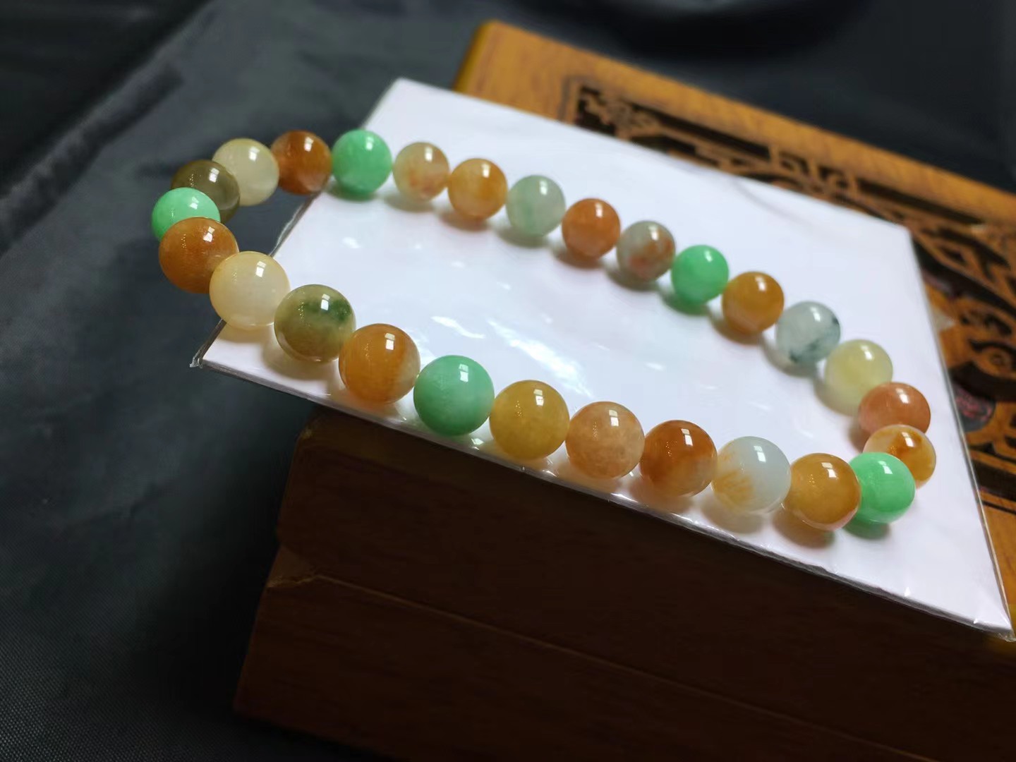 ️ 三彩手链，卡7.4mm，27颗，种好，玉质细腻，色彩斑斓，颗颗精选，耐看