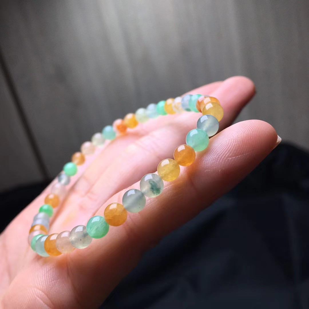 ️ 三彩手链，卡5mm，38颗，种好，玉质细腻，均匀，色彩斑斓，颗颗精选