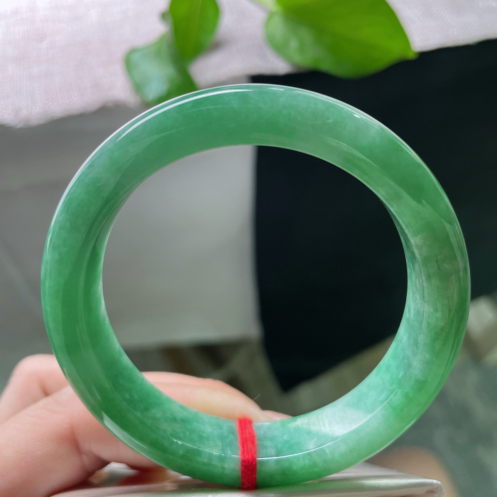 特惠活动#55/12.1/8.7，绿底，水润，细腻，优雅，贵气，耐看，一点棉纹，ss54036a