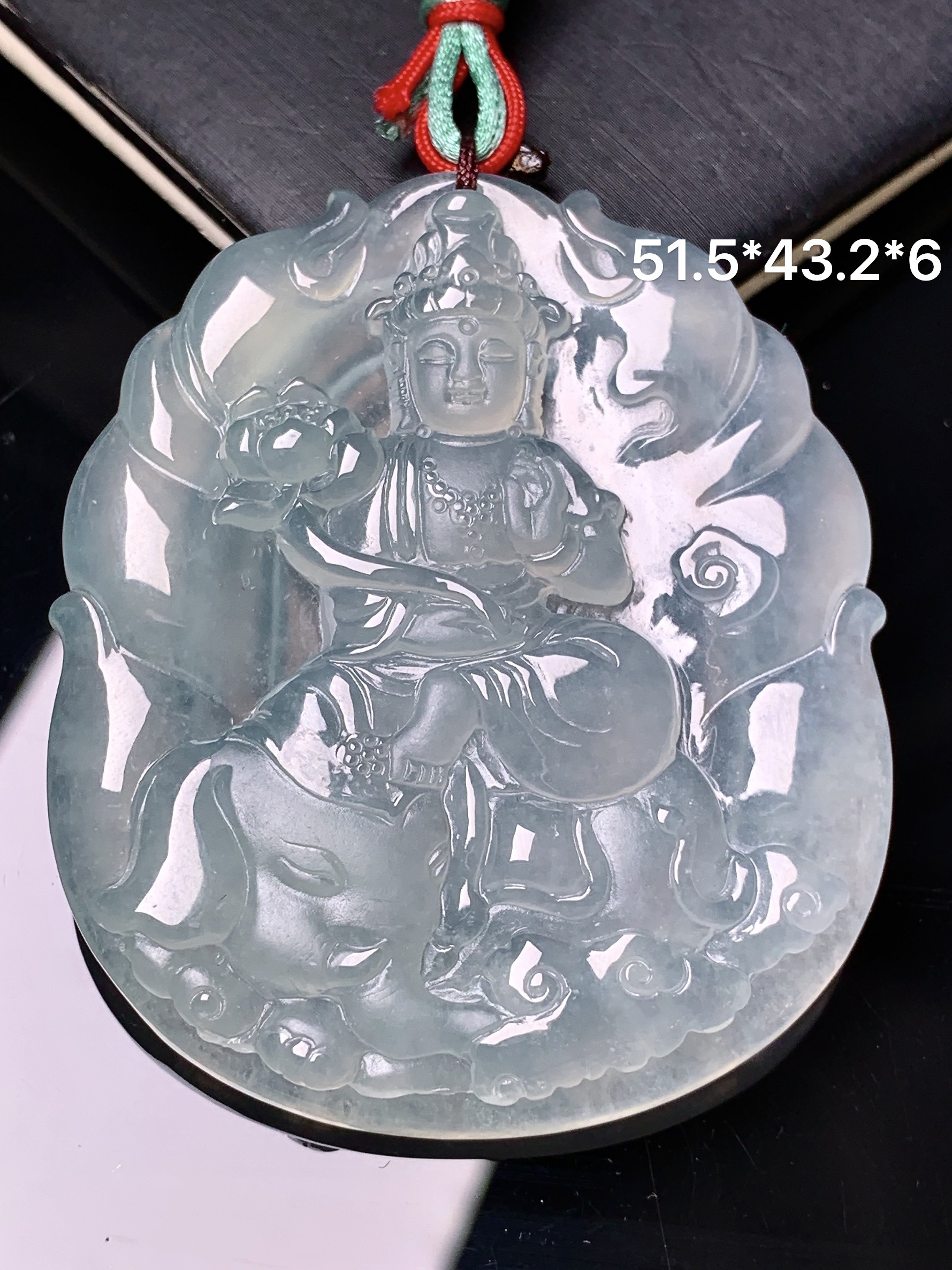 冰种普贤观音菩萨吊坠 玉质细腻 色泽艳丽清新 水润亮眼 整体尺寸51.5*43.2*6 b2