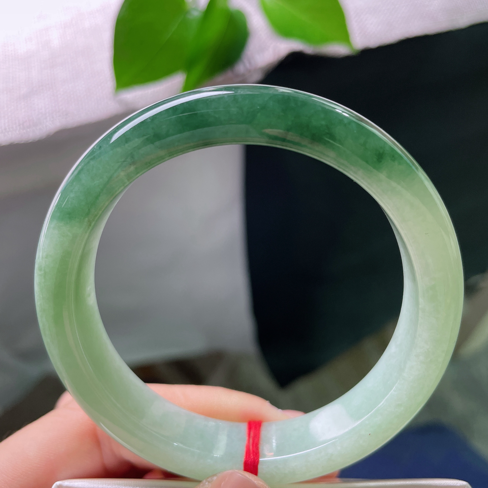 特惠活动#56.8/12.3/8.7，油青正圈，皮纹，一浅一深，层次分明，恰似晨光拂过山麓，由浅雾坠