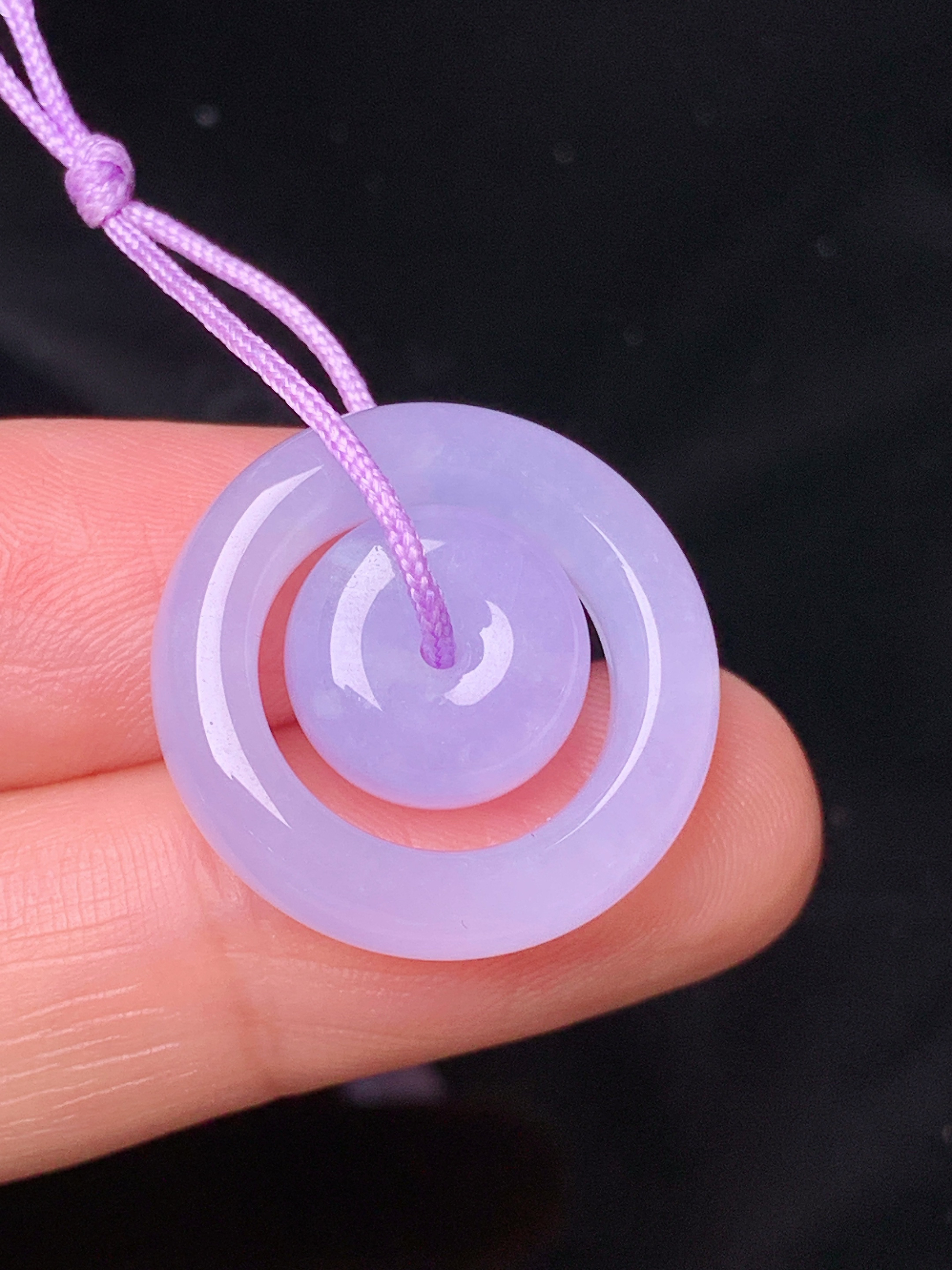 紫罗兰子母扣吊坠 玉质细腻 色泽艳丽清新 水润亮眼 整体尺寸21.3*5.5 b1