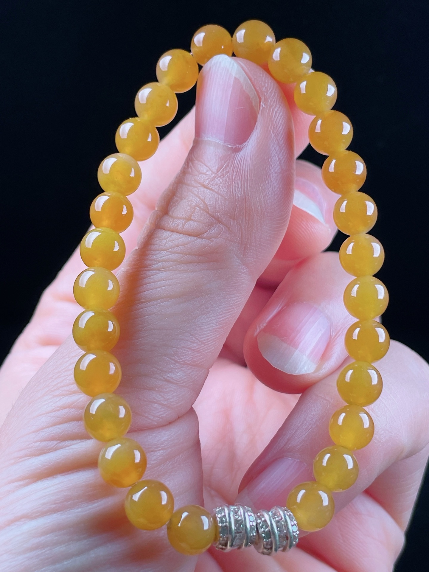 冰黄手串，老种起光，细底通透，尺寸：6.8mm0704