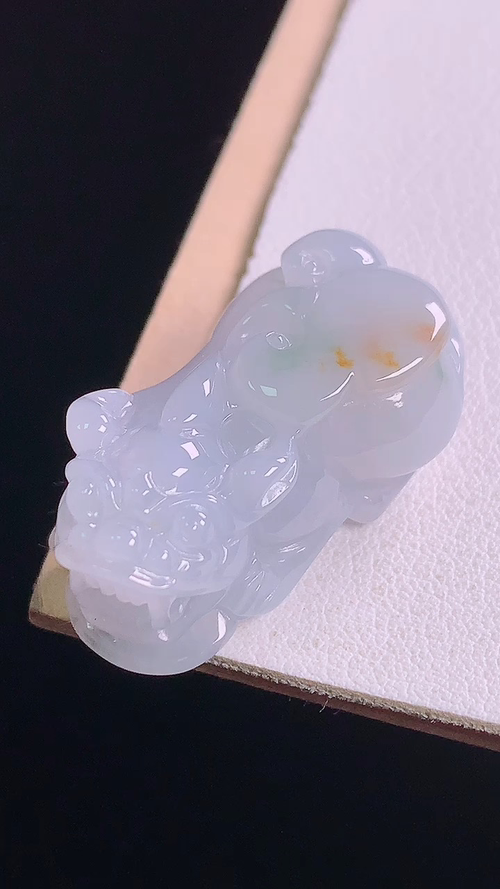 冰黄貔貅，无裂，尺寸:30.3-16.4-12.2mm
