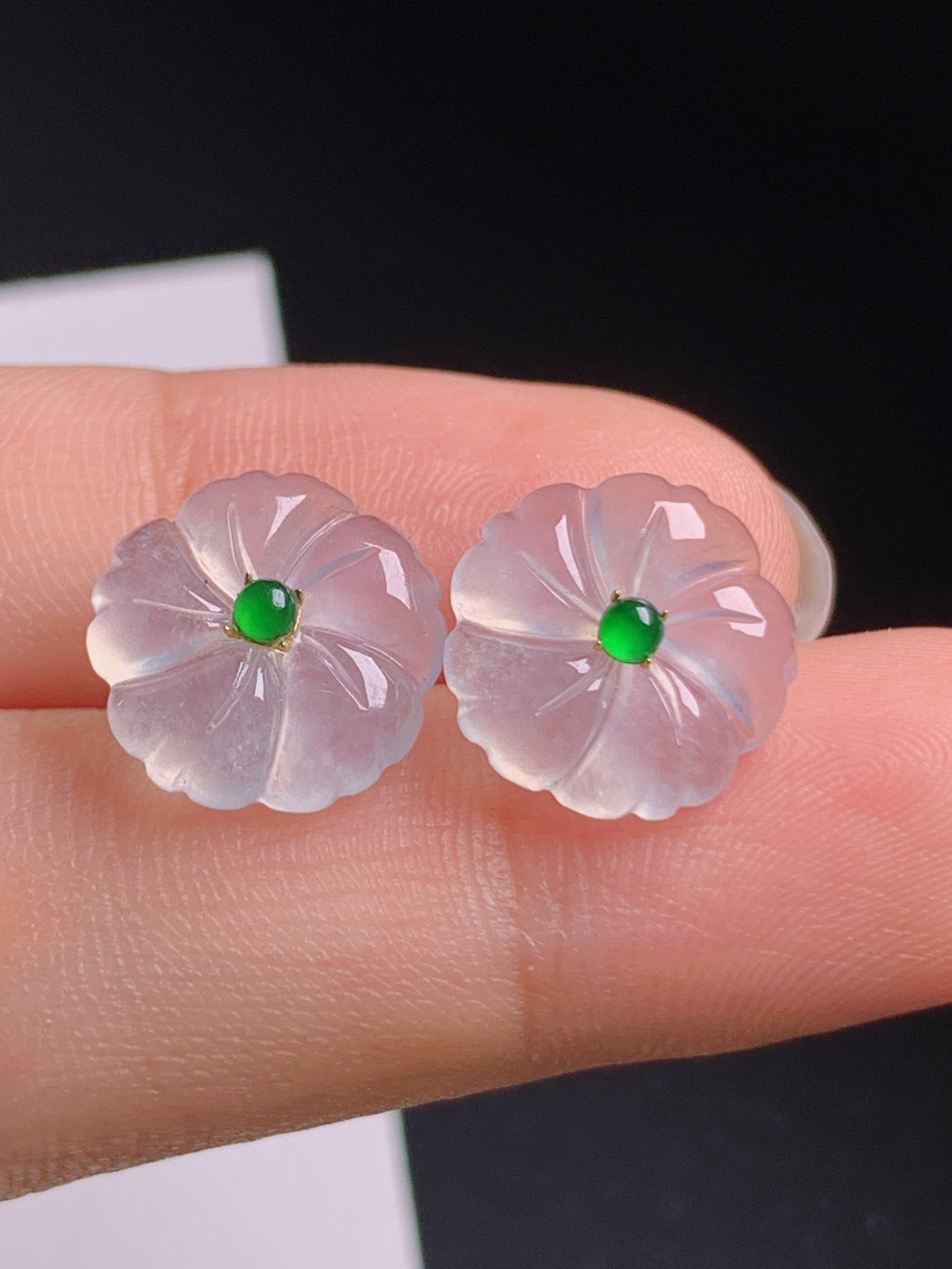 高冰小花耳钉，冰透干净，绿珠点睛，清新雅致，裸石12.5-3.2，530803
