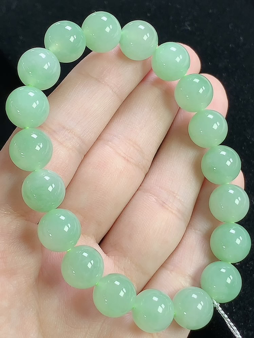 冰晴绿玉珠手串，尺寸10mm，d04xtg