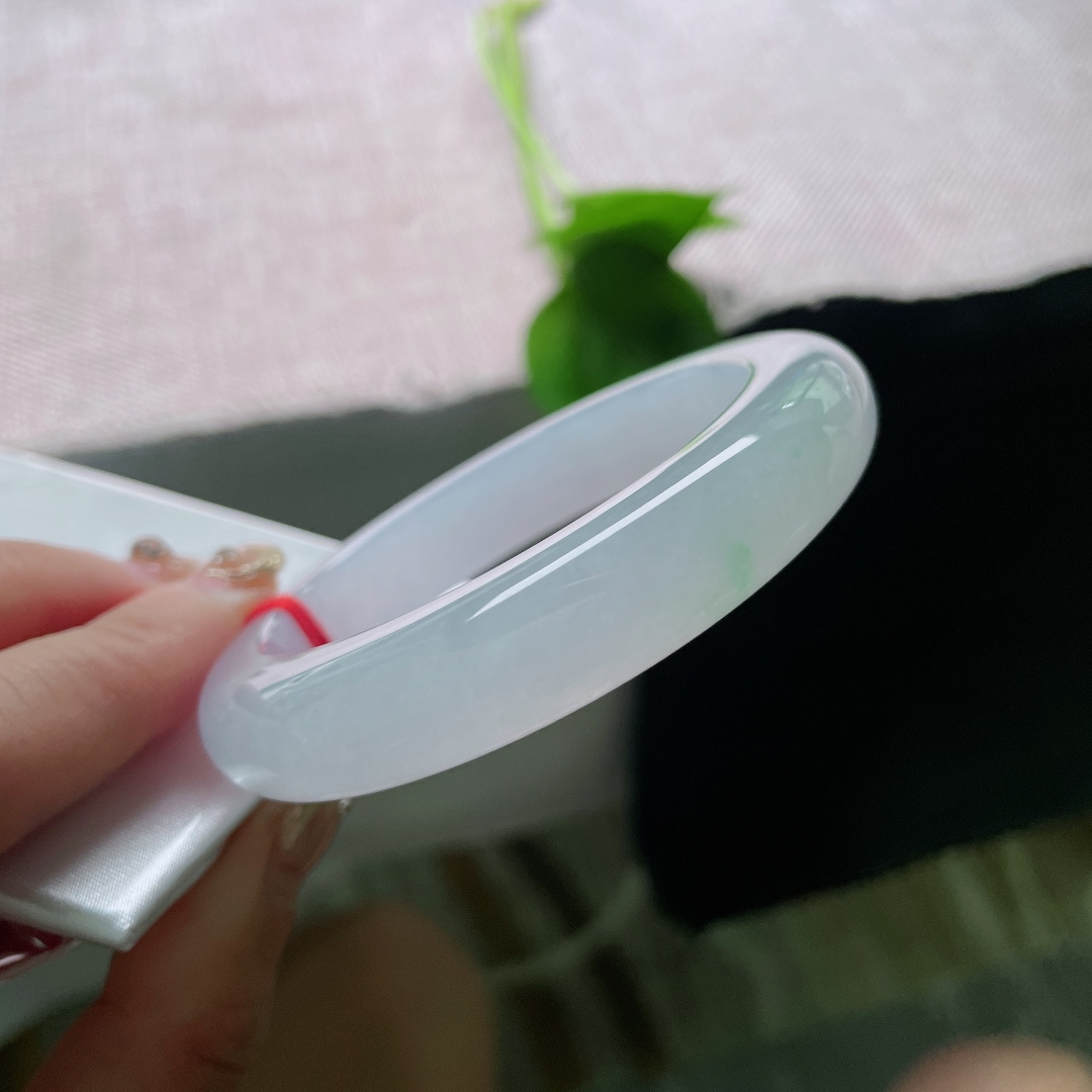 56.2/12.4/9.9，冰紫正圈，干净清润，种老，仿佛将细碎的冰棱与柔美的紫韵融合，无裂，ss55612a