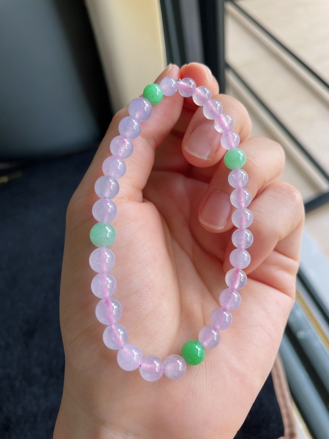 缅甸天然翡翠A货，冰紫双彩手串，尺寸：6.8mm。