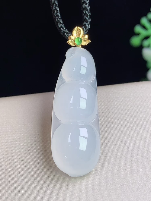 18k金镶冰种福豆，无裂，尺寸28.8-10.7-6.1mm，d05nxr