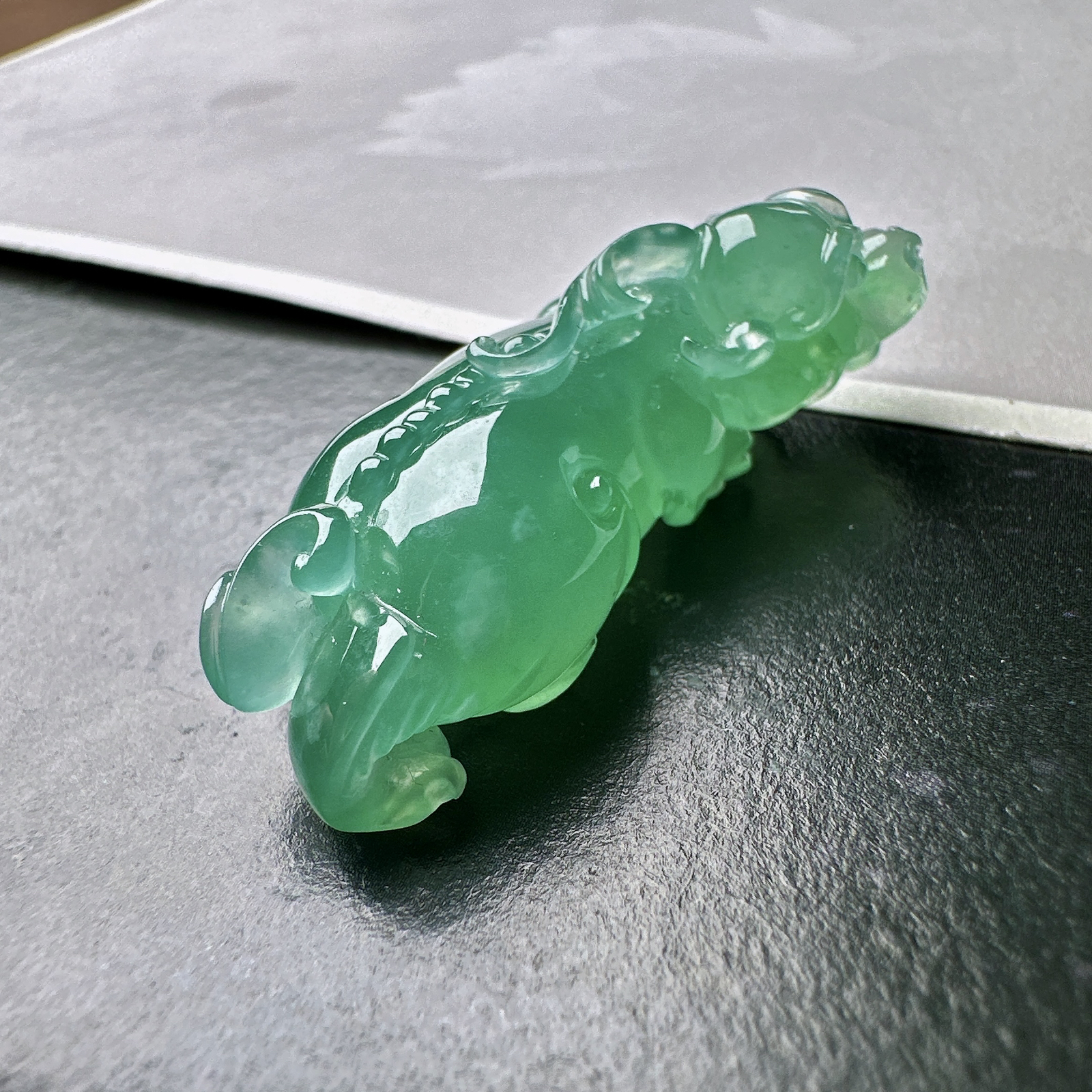 【冰种晴蓝貔貅】种水特色兼备，冰感很强烈，更难得的是底子很干净，色泽漂亮，难得好东西。
