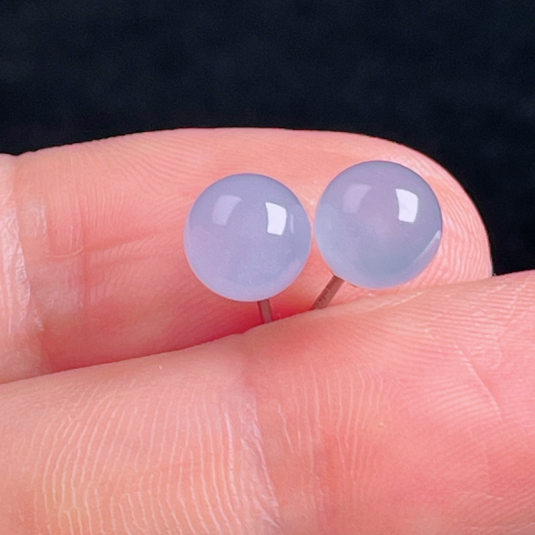 ️冰紫耳钉，老种起光，细底通透，尺寸：裸石7.3mm