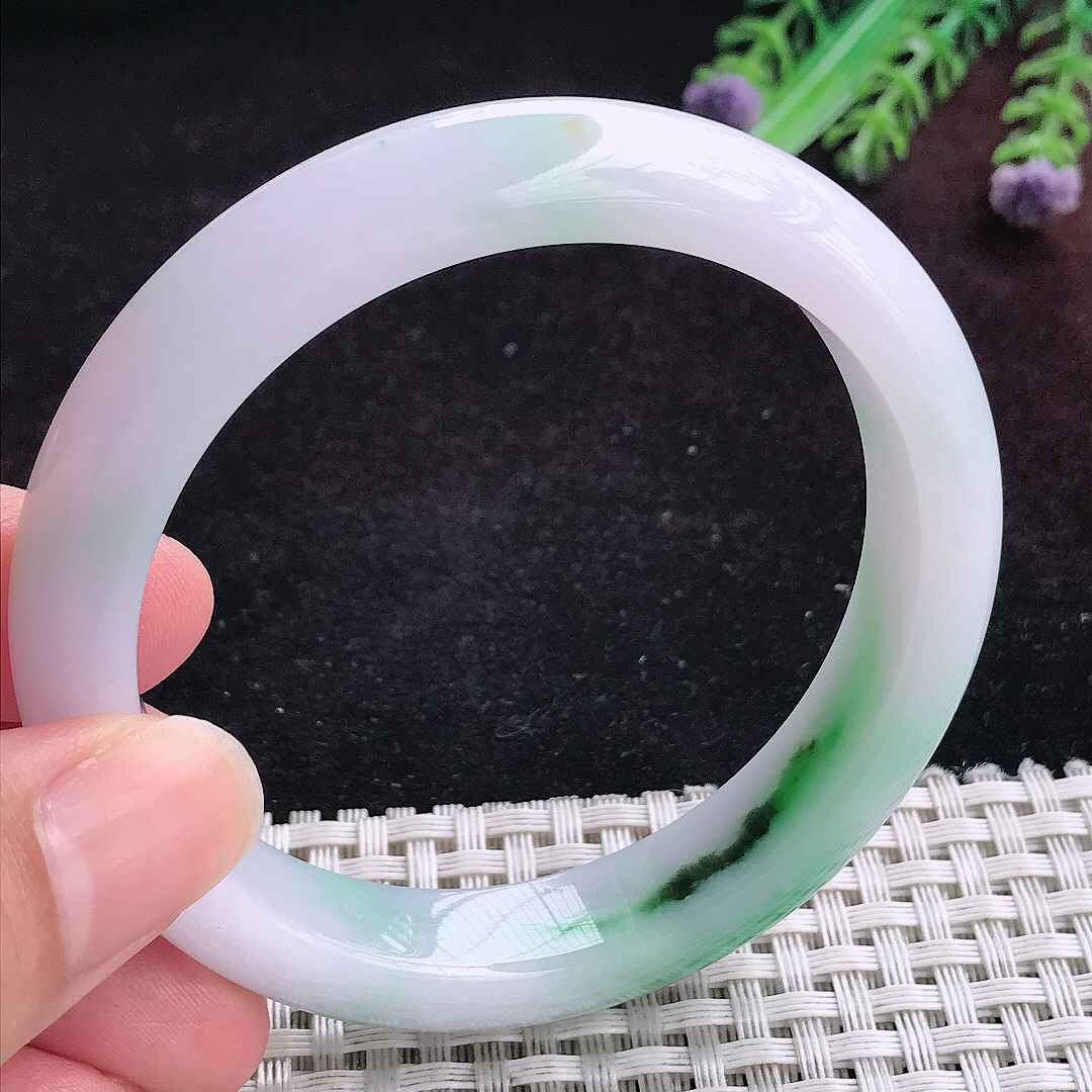 实拍A货翡翠56.5/11.7/8.5老坑精美飘阳绿手镯宽边玉镯平安镯百搭