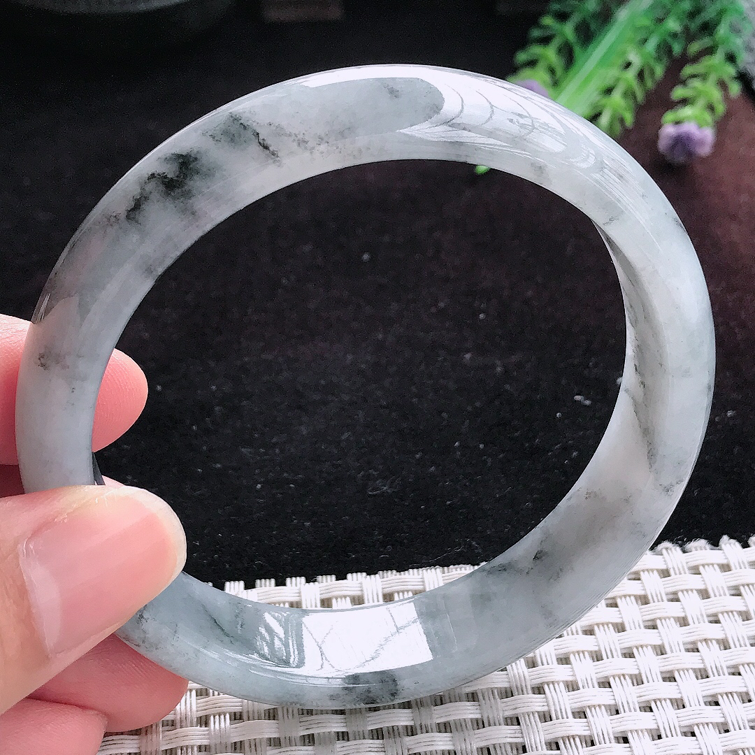 实拍A货翡翠63.5/14.7/7.8大圈口老坑精美特色乌鸡飘花手镯宽边玉镯平安镯百搭