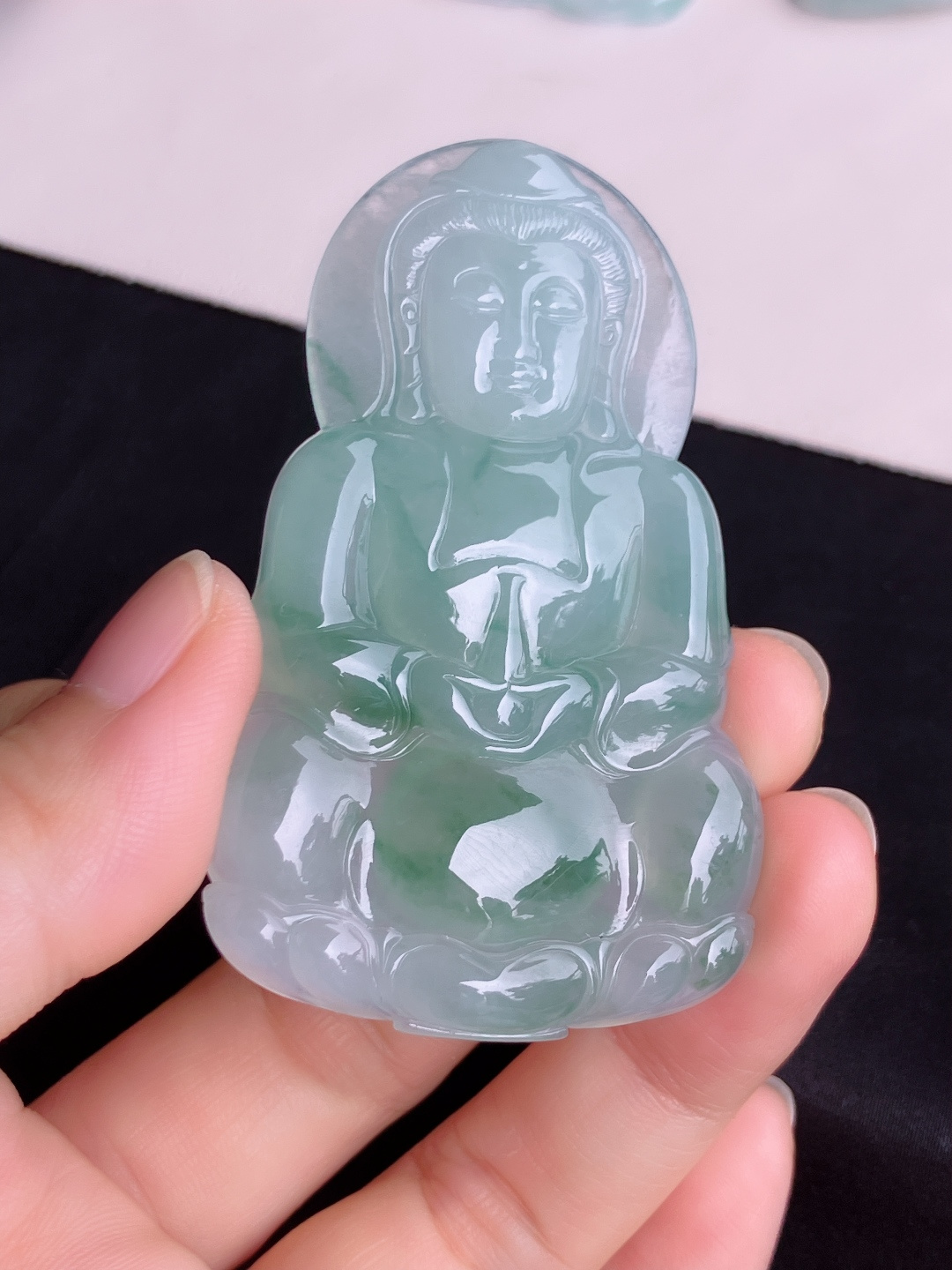 冰飘花观音，晶莹剔透，花色清爽，尺寸67.6/41.3/5.6/自然光实拍