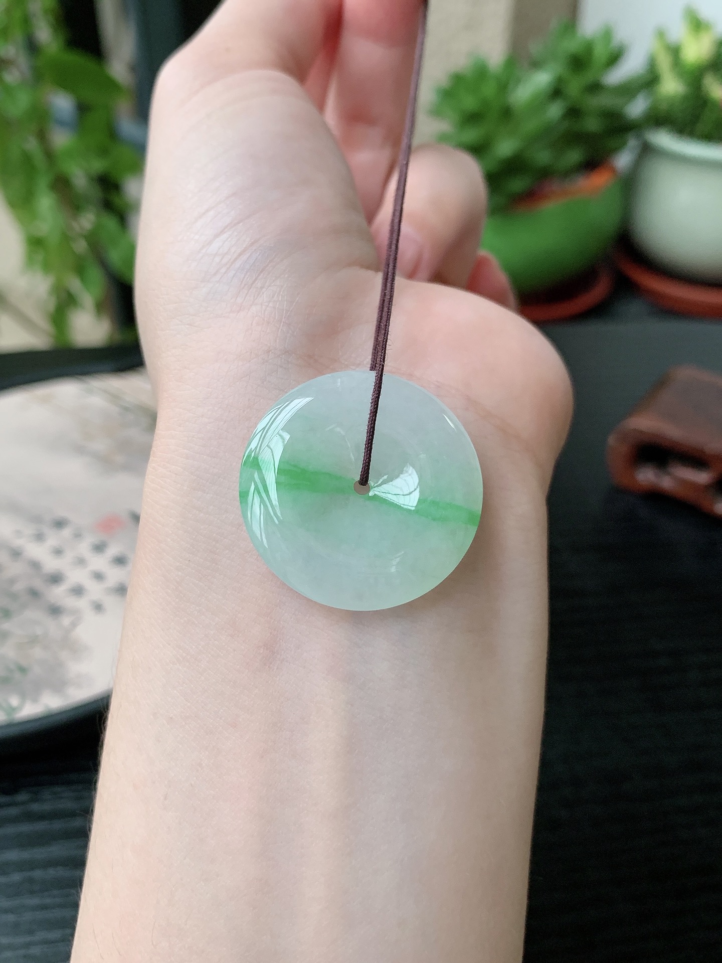 老坑冰种胶感飘阳绿平安扣吊坠,裸石尺寸:28.6-5.1mm