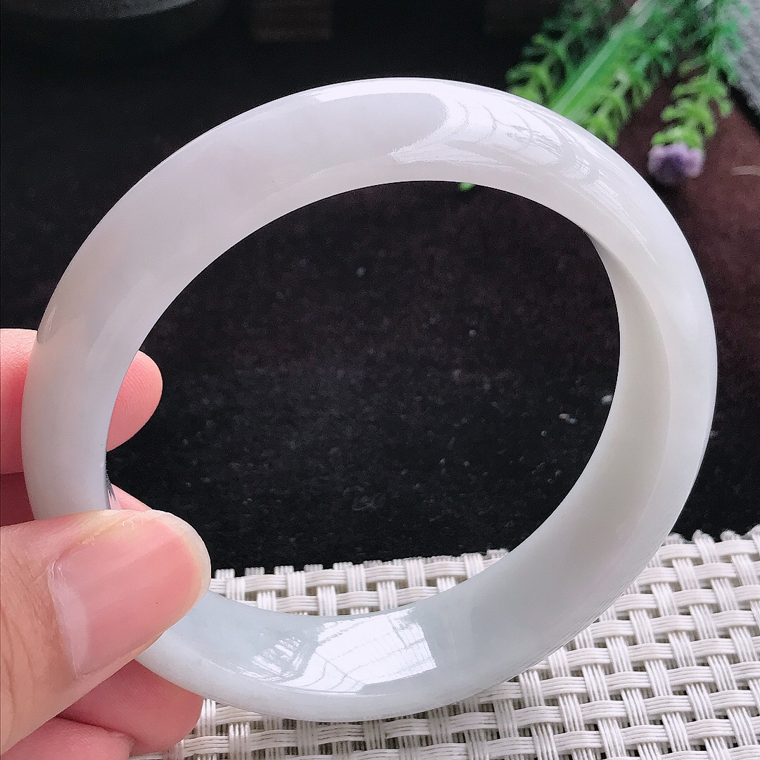实拍A货翡翠62.5/16.3/8.8大圈口老坑温润白净手镯宽边玉镯平安镯百搭