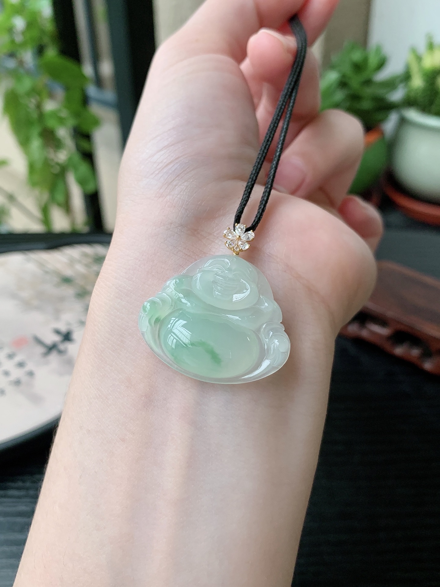 18k金镶嵌老坑冰种胶感飘花佛公吊坠,裸石尺寸:25.3-30-5.8mm