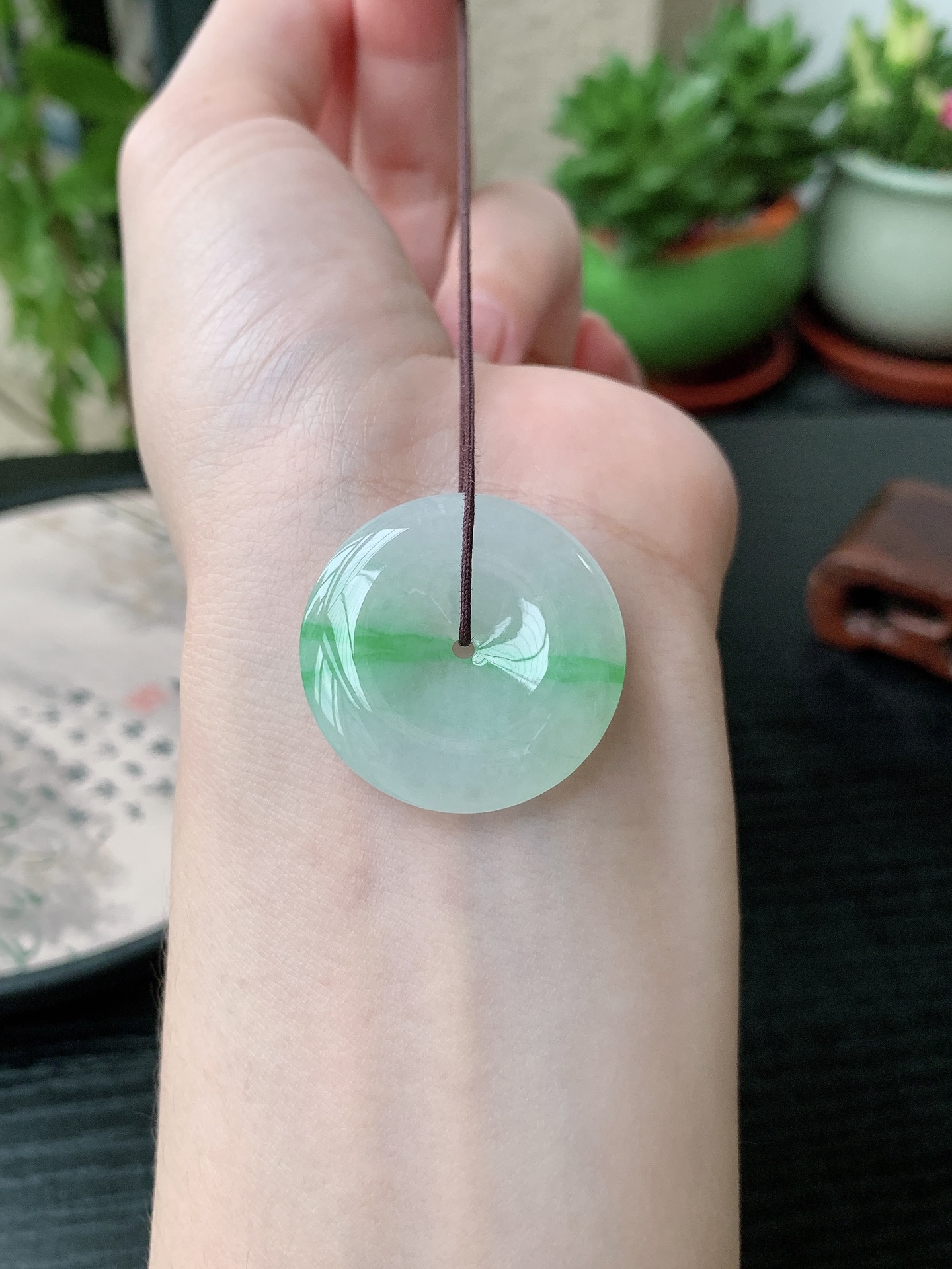 老坑冰种胶感飘阳绿平安扣吊坠,裸石尺寸:28.6-5.1mm