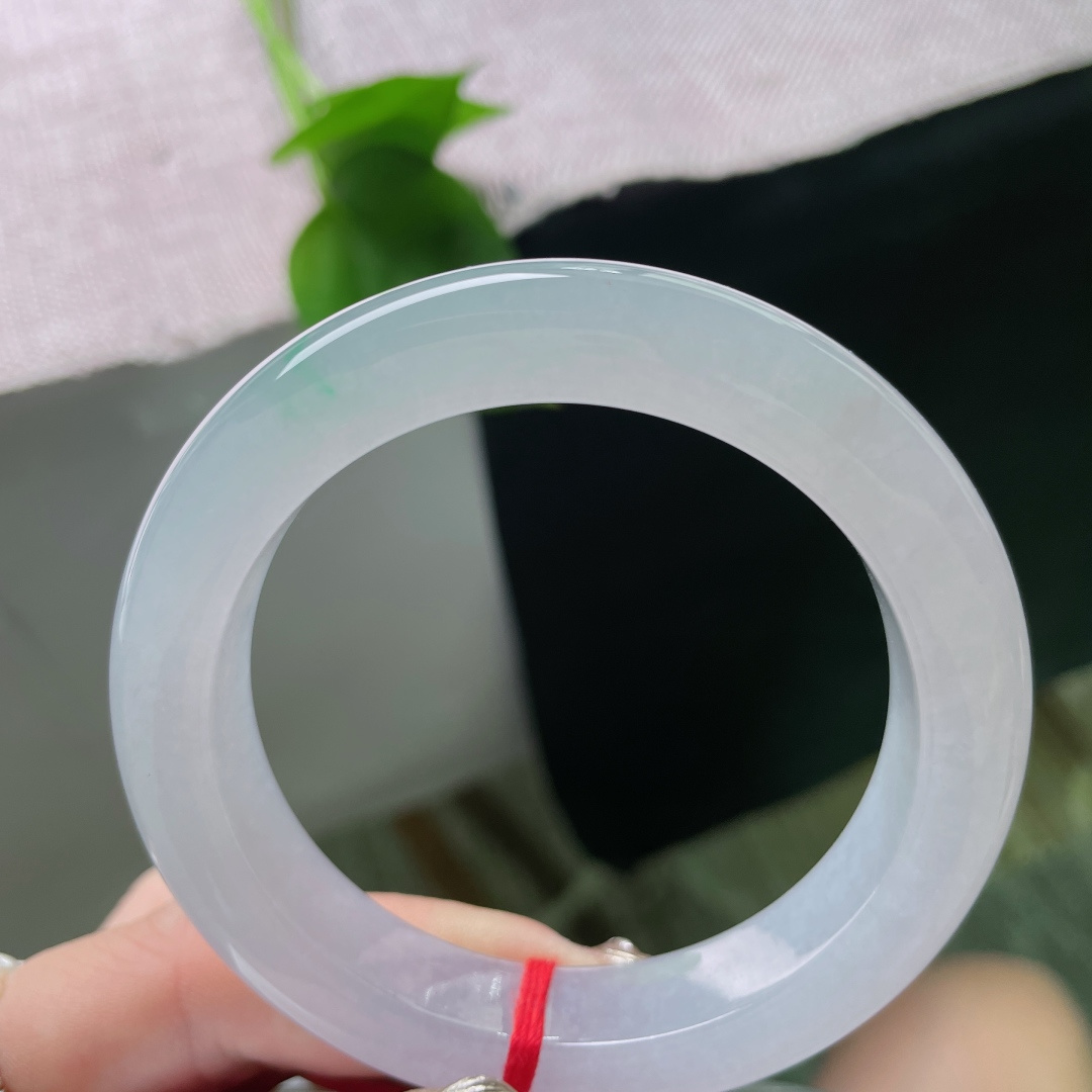 56.2/12.4/9.9，冰紫正圈，干净清润，种老，仿佛将细碎的冰棱与柔美的紫韵融合，无裂，ss5
