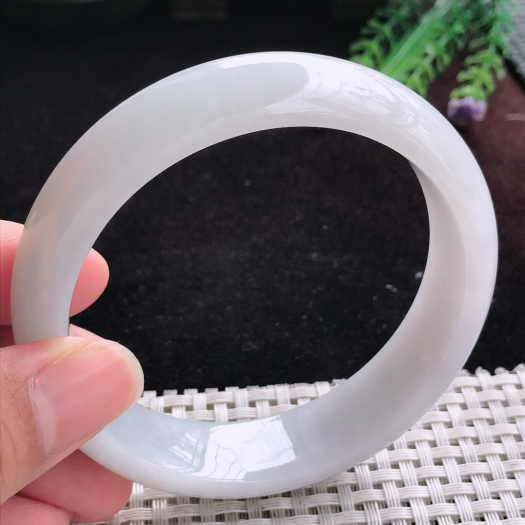 实拍A货翡翠62.5/16.3/8.8大圈口老坑温润白净手镯宽边玉镯平安镯百搭
