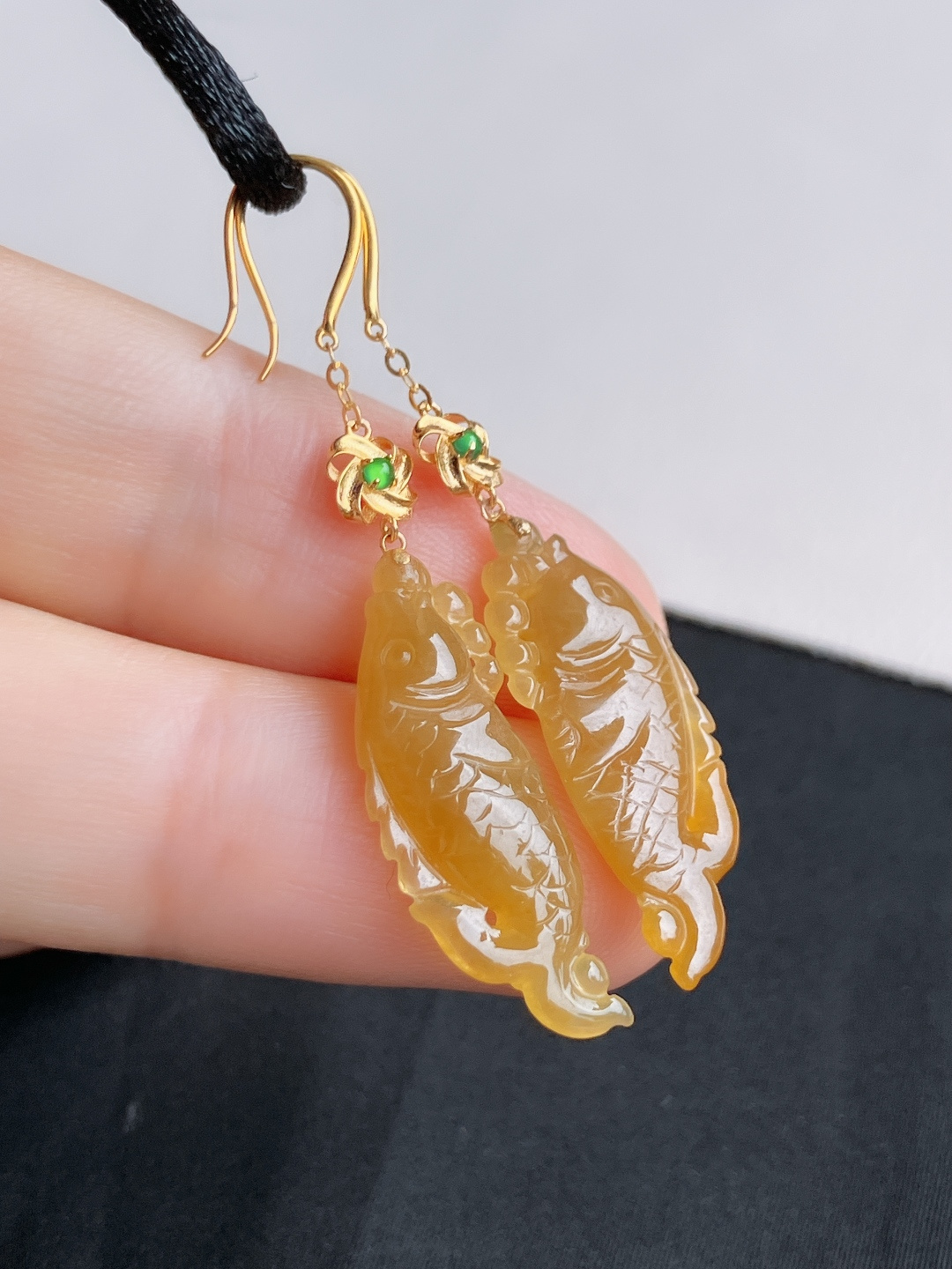 冰黄小鱼儿耳环，简约时尚，尺寸43.6/25/9.3/4/自然光实拍