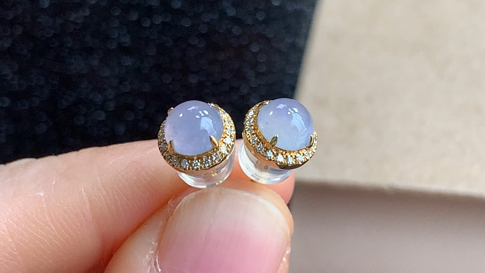 ️ 18K金伴钻冰紫蛋耳钉，无裂，尺寸取一5.3-3.2mm，包A附证书