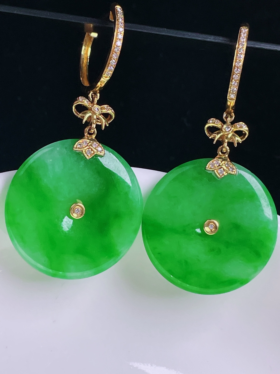 辣绿耳坠，老种起光，细底通透，尺寸：裸石20.5/3mm